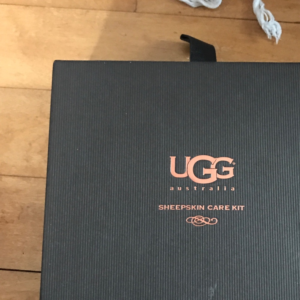 UGG sheepskin care kit